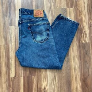 A pair of Levi’s STF 550s 35 x 29 Fits 34 x 26 medium fade
